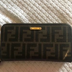 FENDI wallet